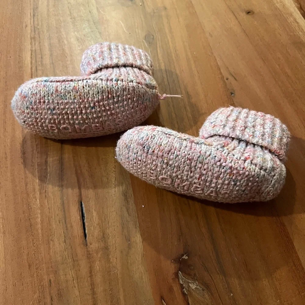 Bombas Kids Cozy Knit Slipper Socks in Pink Multicolor